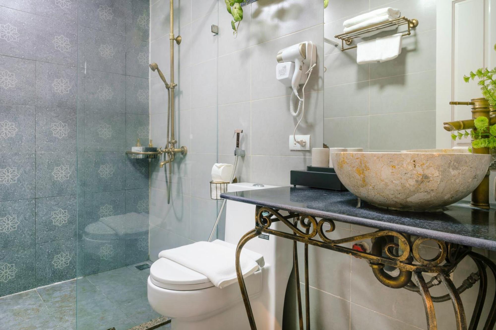 Hotel Bliss Tran Hung Dao Hanoi