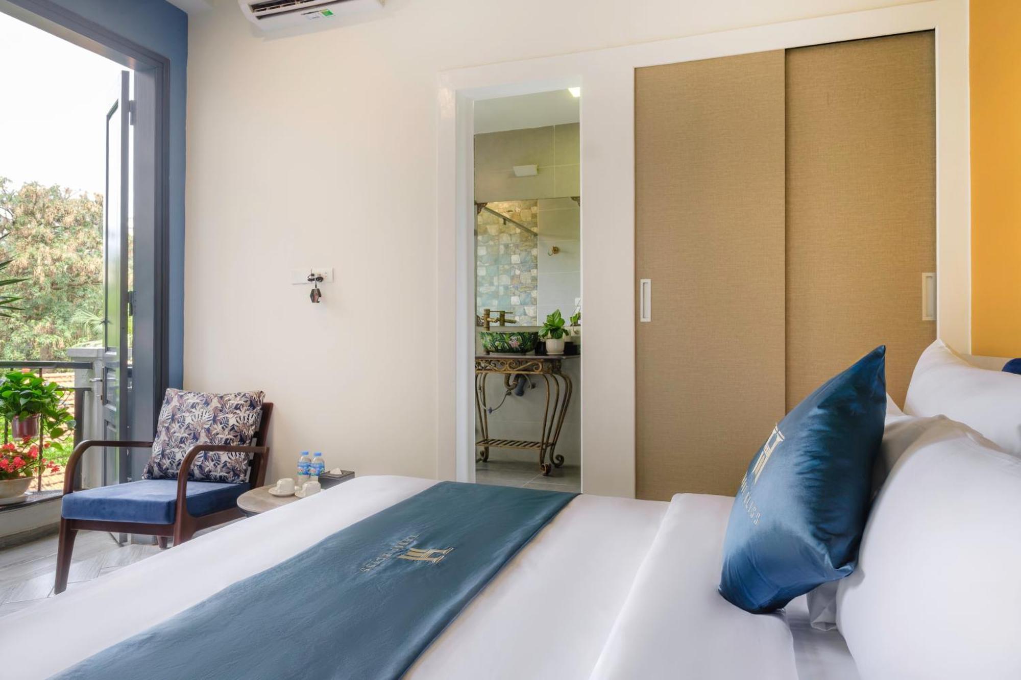 Hotel Bliss Tran Hung Dao 3*